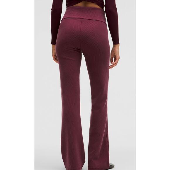 Lululemon Ribbed Softstreme Flared Pant Regular size 4 NWT $128 - Picture 5 of 9